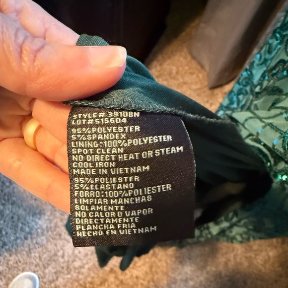 Blondie Nites Emerald Sequin Dress - Picture 10 of 10